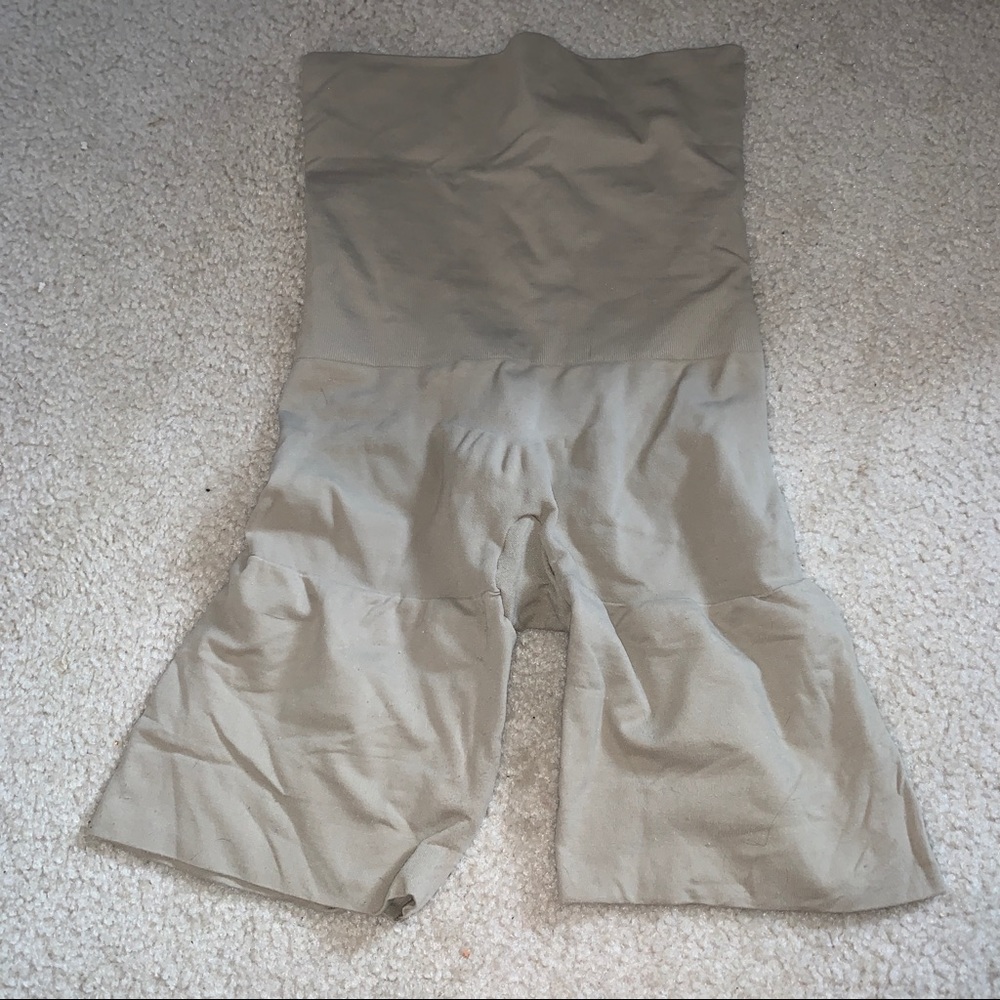 High waisted shorts shape wear